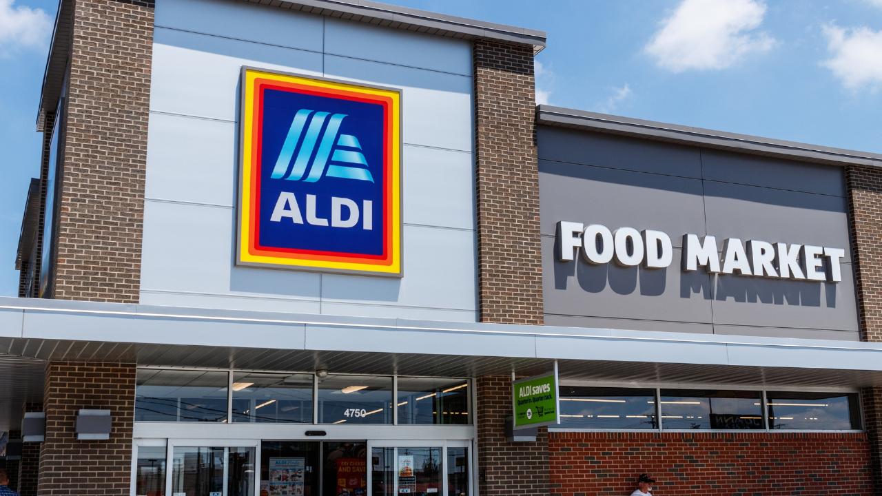 aldi store front